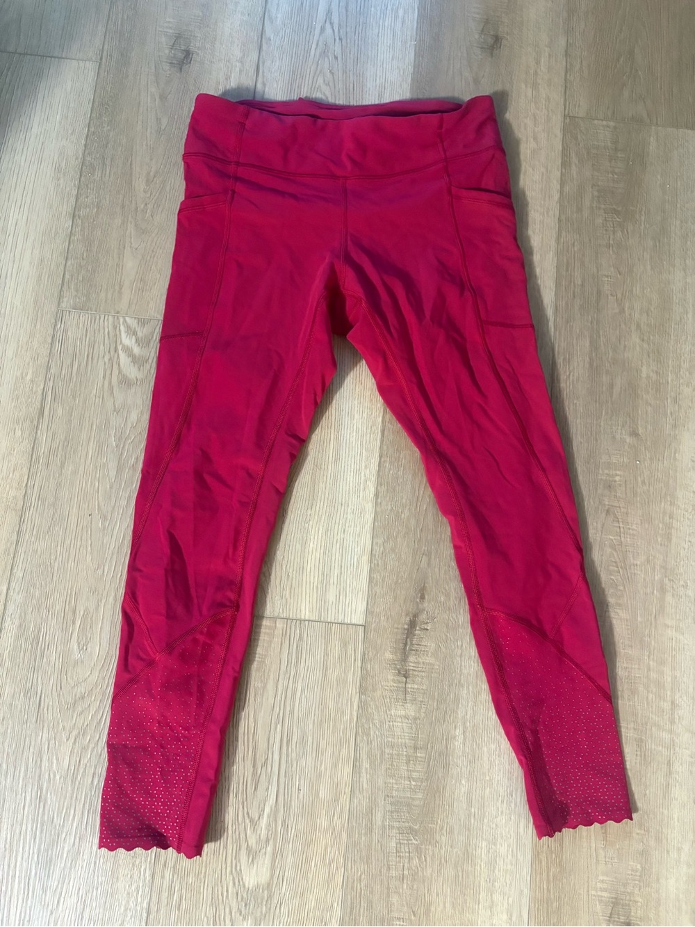 LULULEMON Capri Leggings
